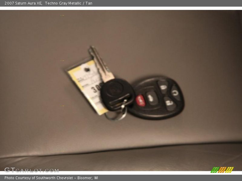 Techno Gray Metallic / Tan 2007 Saturn Aura XE