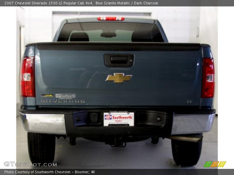 Blue Granite Metallic / Dark Charcoal 2007 Chevrolet Silverado 1500 LS Regular Cab 4x4