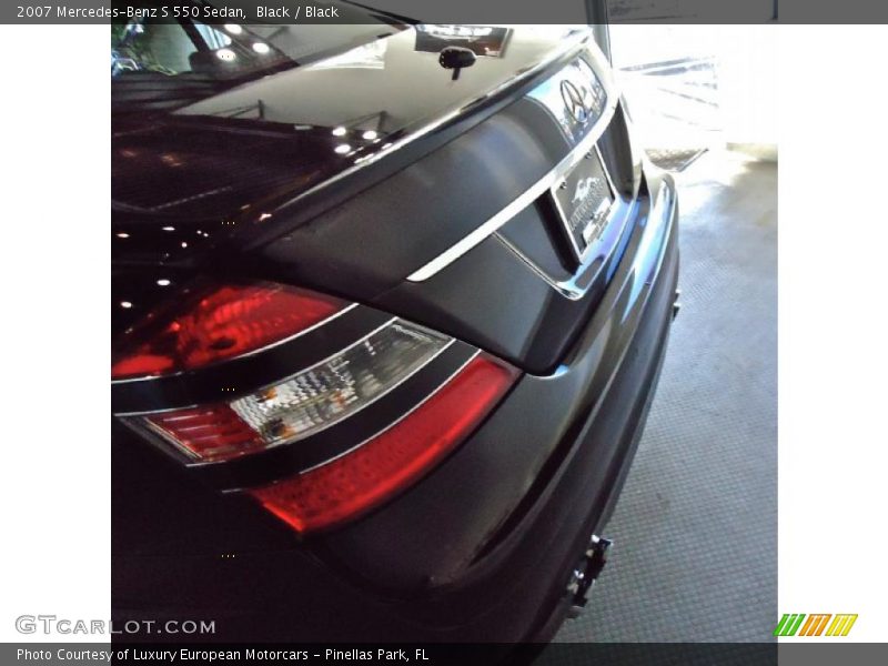 Black / Black 2007 Mercedes-Benz S 550 Sedan