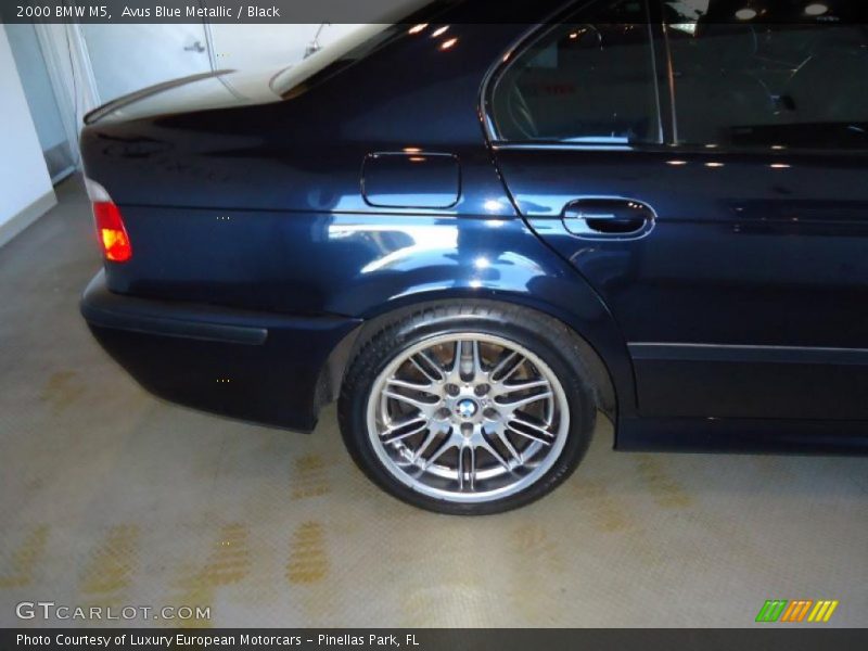 Avus Blue Metallic / Black 2000 BMW M5