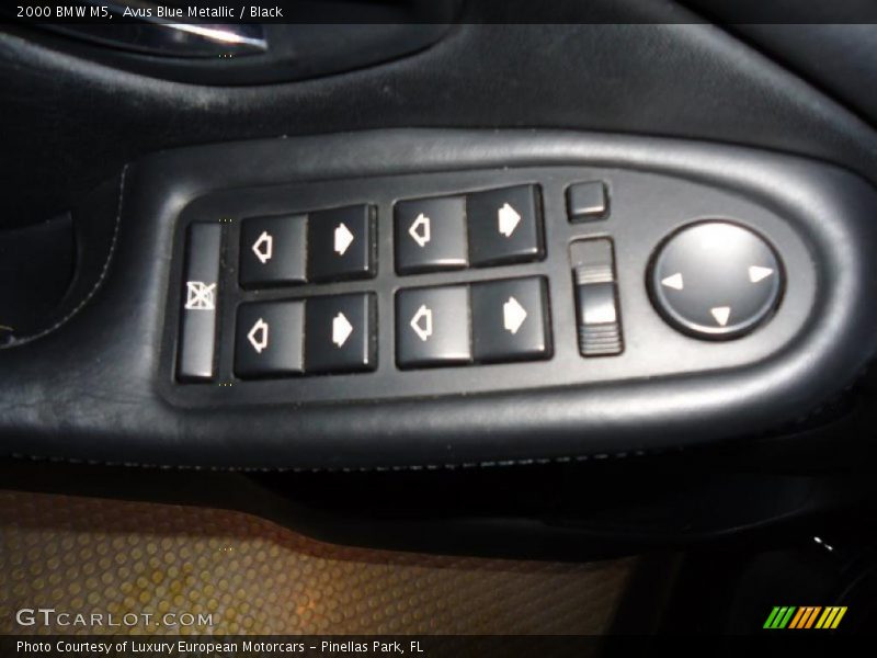 Avus Blue Metallic / Black 2000 BMW M5