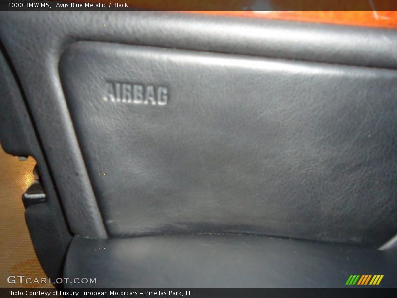 Avus Blue Metallic / Black 2000 BMW M5