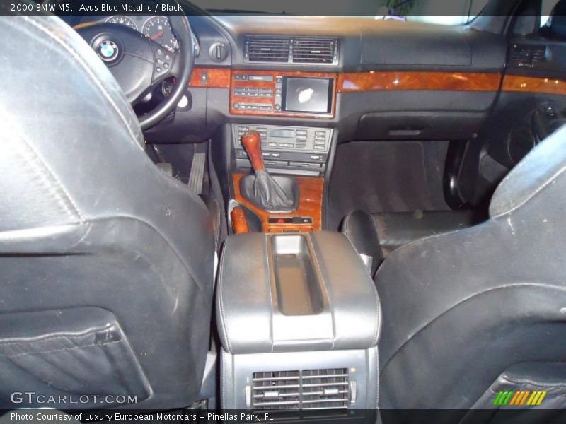 Avus Blue Metallic / Black 2000 BMW M5