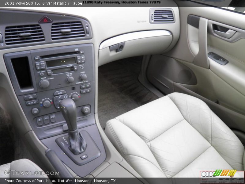 Silver Metallic / Taupe 2001 Volvo S60 T5