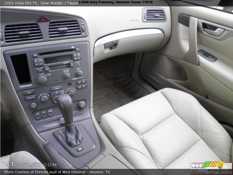 Silver Metallic / Taupe 2001 Volvo S60 T5