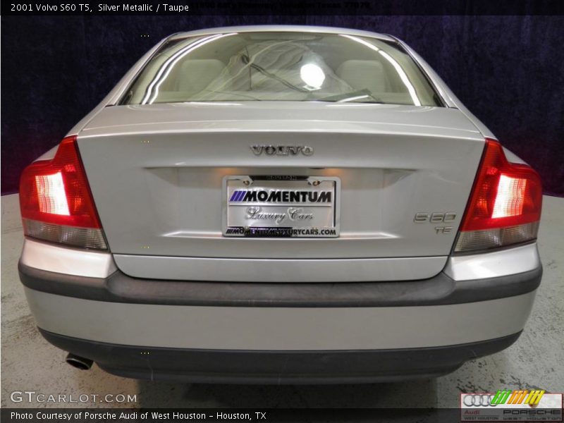 Silver Metallic / Taupe 2001 Volvo S60 T5