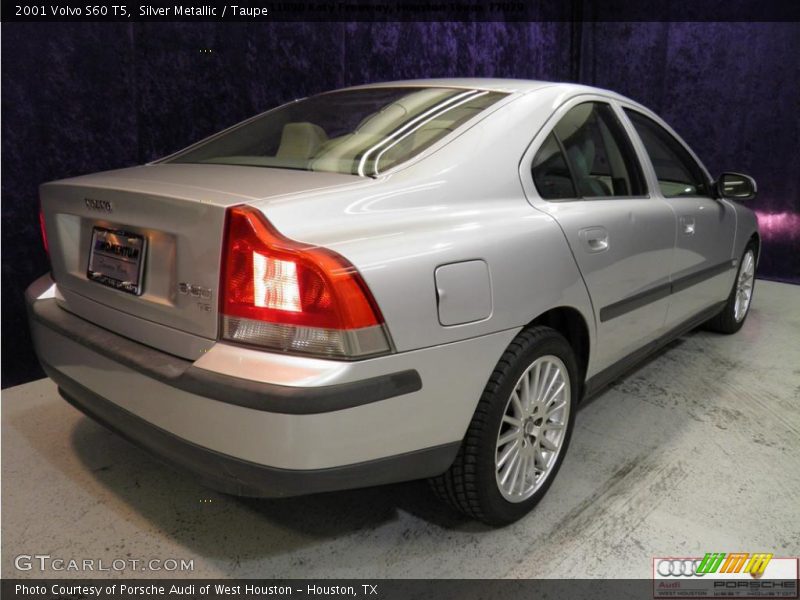 Silver Metallic / Taupe 2001 Volvo S60 T5