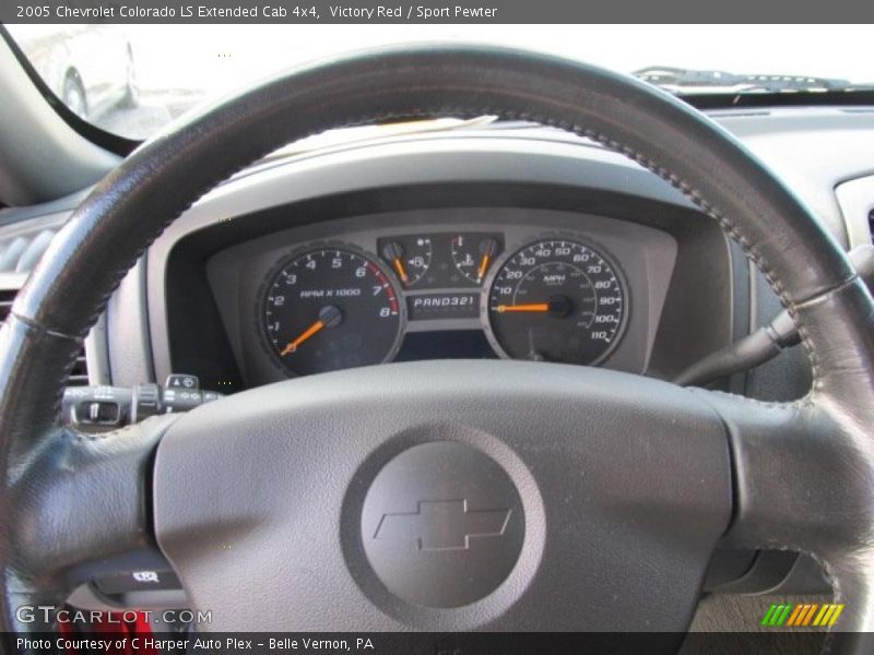 Victory Red / Sport Pewter 2005 Chevrolet Colorado LS Extended Cab 4x4
