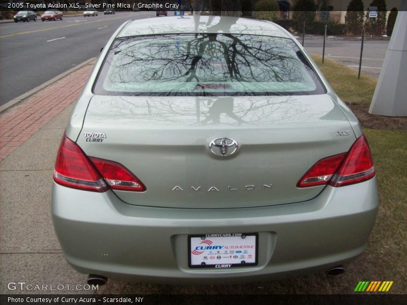 Silver Pine Mica / Graphite Gray 2005 Toyota Avalon XLS