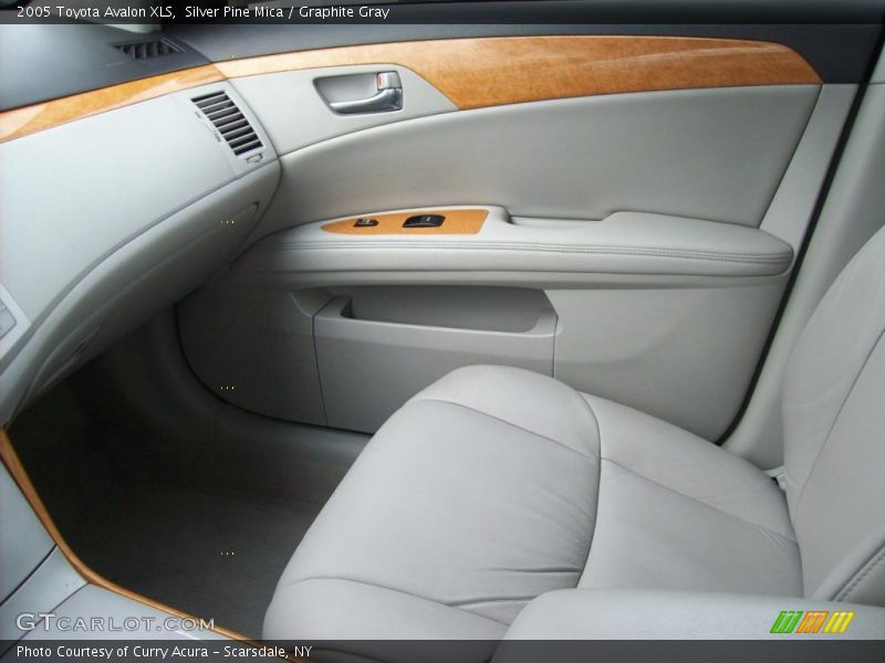 Silver Pine Mica / Graphite Gray 2005 Toyota Avalon XLS