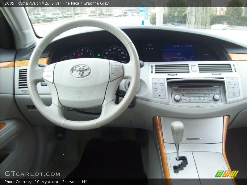 Silver Pine Mica / Graphite Gray 2005 Toyota Avalon XLS
