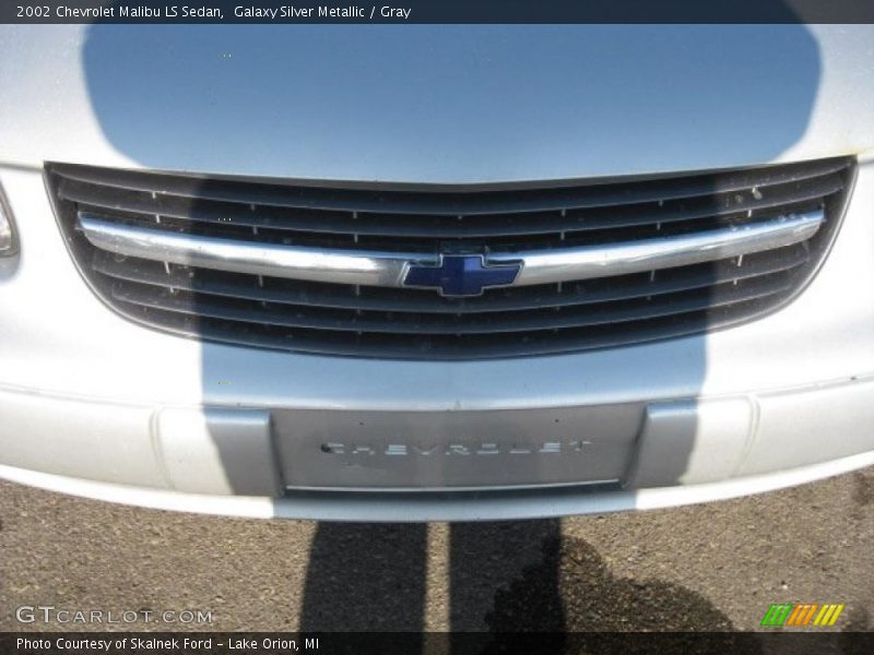 Galaxy Silver Metallic / Gray 2002 Chevrolet Malibu LS Sedan
