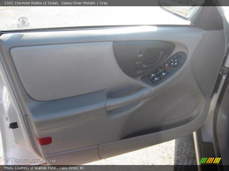 Galaxy Silver Metallic / Gray 2002 Chevrolet Malibu LS Sedan