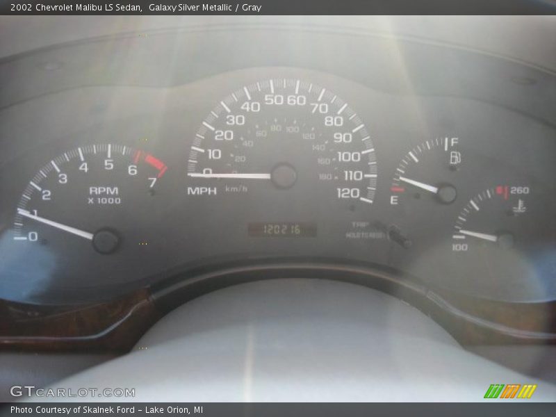 Galaxy Silver Metallic / Gray 2002 Chevrolet Malibu LS Sedan