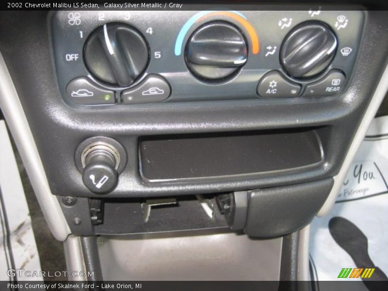 Galaxy Silver Metallic / Gray 2002 Chevrolet Malibu LS Sedan