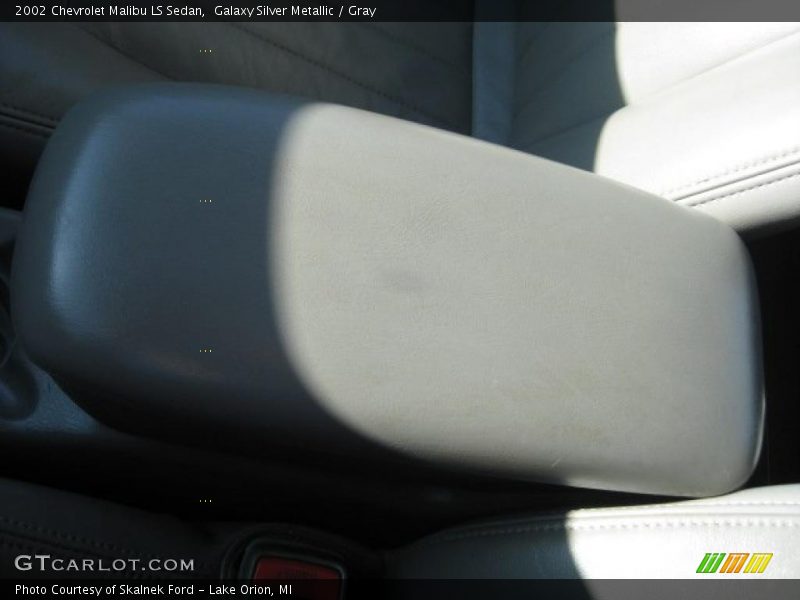 Galaxy Silver Metallic / Gray 2002 Chevrolet Malibu LS Sedan