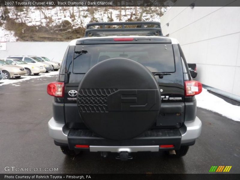 Black Diamond / Dark Charcoal 2007 Toyota FJ Cruiser 4WD