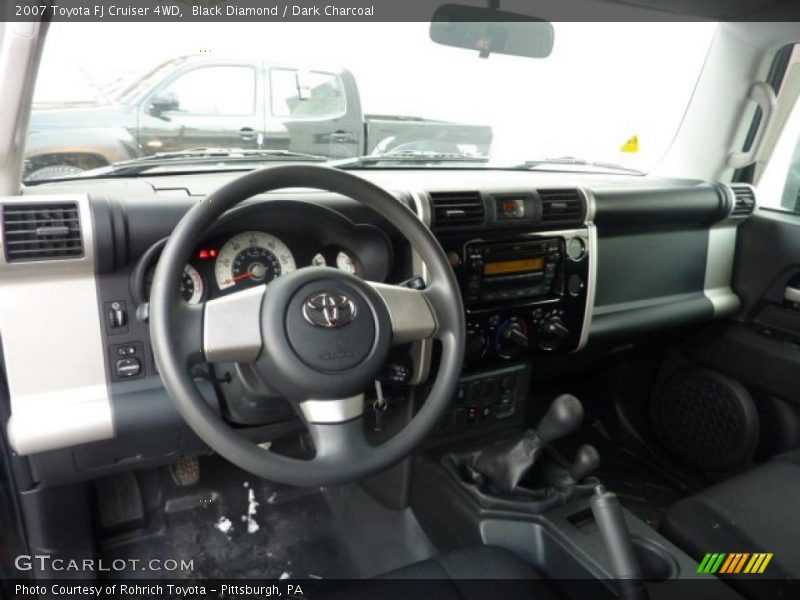 Black Diamond / Dark Charcoal 2007 Toyota FJ Cruiser 4WD