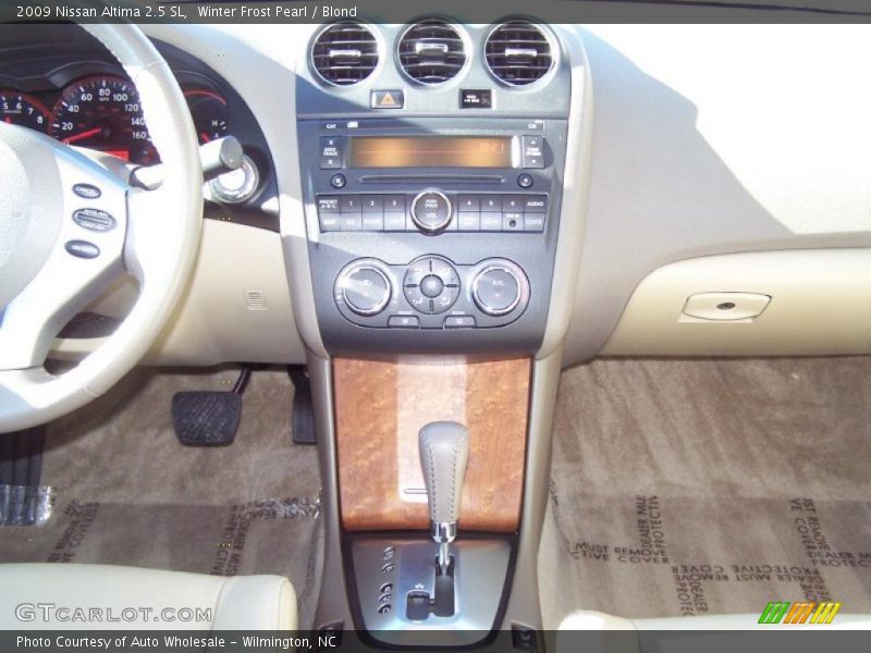 Winter Frost Pearl / Blond 2009 Nissan Altima 2.5 SL