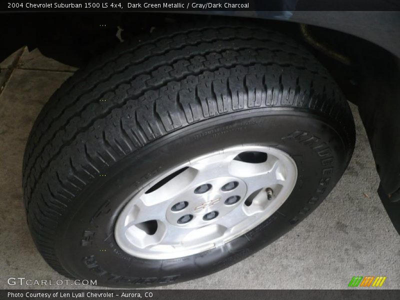 Dark Green Metallic / Gray/Dark Charcoal 2004 Chevrolet Suburban 1500 LS 4x4
