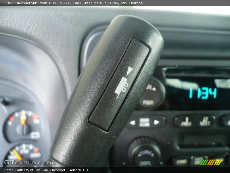 Dark Green Metallic / Gray/Dark Charcoal 2004 Chevrolet Suburban 1500 LS 4x4