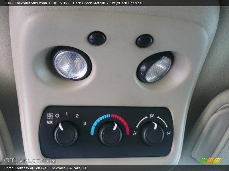 Dark Green Metallic / Gray/Dark Charcoal 2004 Chevrolet Suburban 1500 LS 4x4
