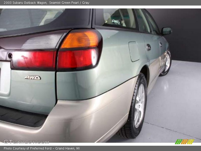 Seamist Green Pearl / Gray 2003 Subaru Outback Wagon