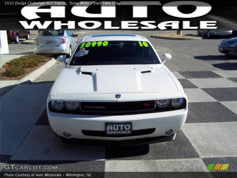 Stone White / Dark Slate Gray 2010 Dodge Challenger R/T Classic