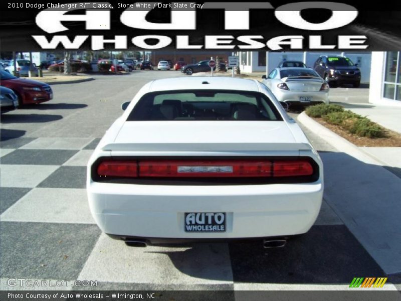 Stone White / Dark Slate Gray 2010 Dodge Challenger R/T Classic