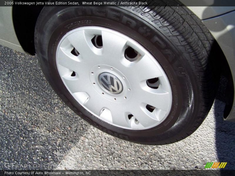Wheat Beige Metallic / Anthracite Black 2006 Volkswagen Jetta Value Edition Sedan