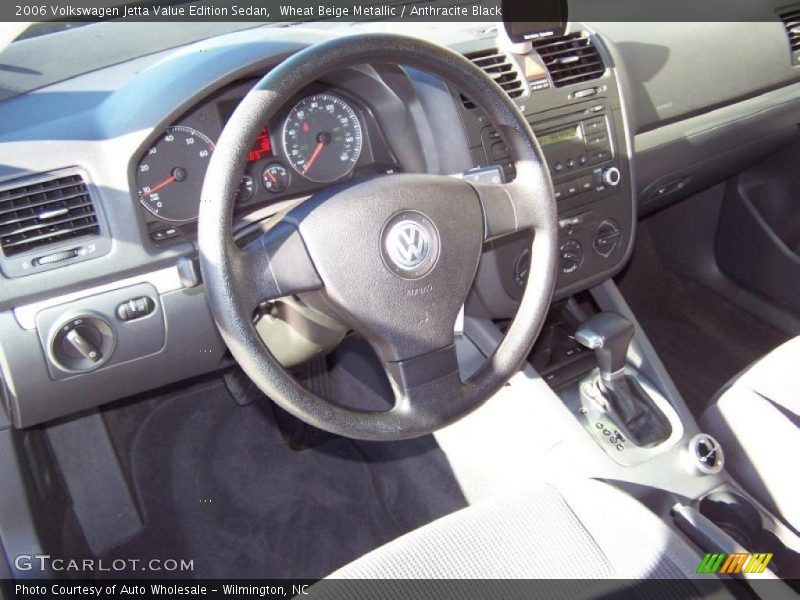 Wheat Beige Metallic / Anthracite Black 2006 Volkswagen Jetta Value Edition Sedan