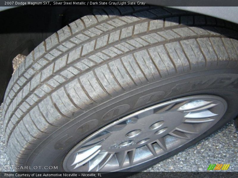 Silver Steel Metallic / Dark Slate Gray/Light Slate Gray 2007 Dodge Magnum SXT
