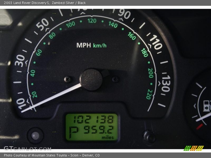 Zambezi Silver / Black 2003 Land Rover Discovery S