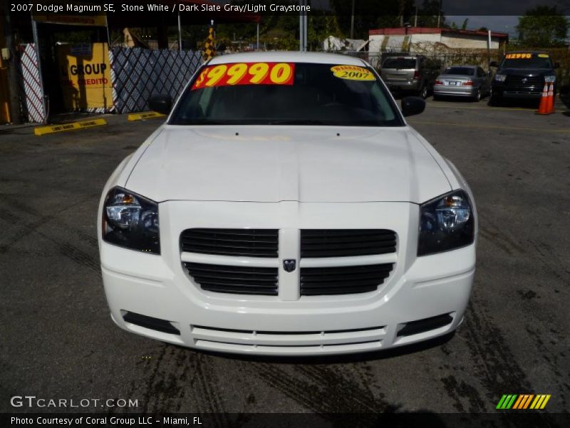 Stone White / Dark Slate Gray/Light Graystone 2007 Dodge Magnum SE
