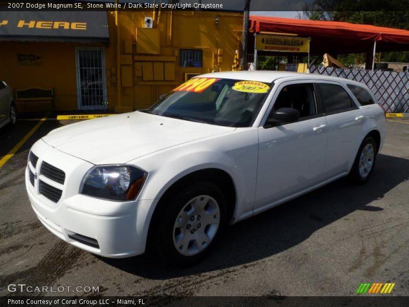 Stone White / Dark Slate Gray/Light Graystone 2007 Dodge Magnum SE