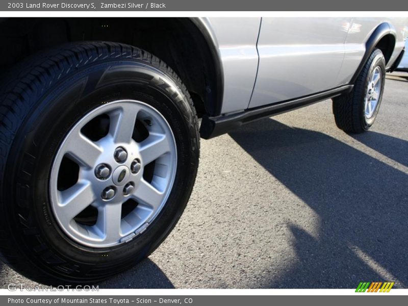 Zambezi Silver / Black 2003 Land Rover Discovery S
