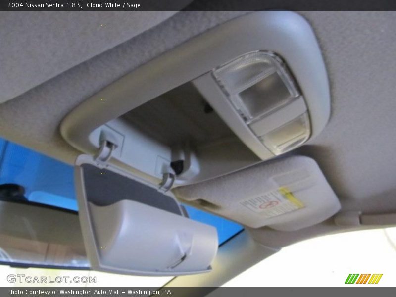 Cloud White / Sage 2004 Nissan Sentra 1.8 S