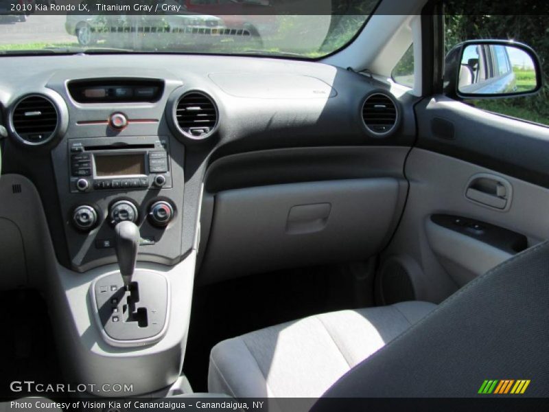 Titanium Gray / Gray 2010 Kia Rondo LX
