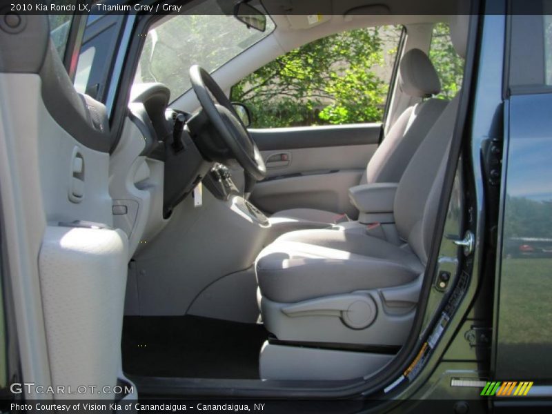 Titanium Gray / Gray 2010 Kia Rondo LX