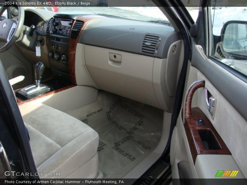 Ebony Black / Beige 2004 Kia Sorento EX 4WD