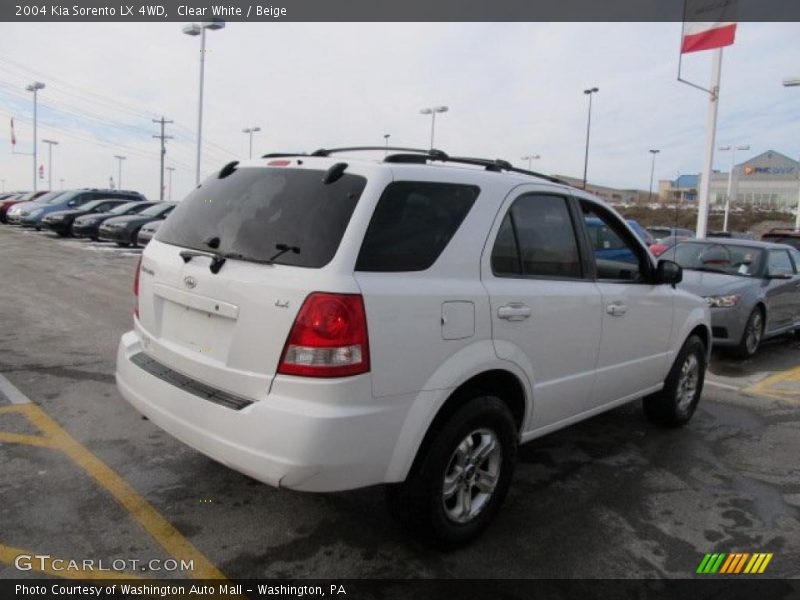 Clear White / Beige 2004 Kia Sorento LX 4WD