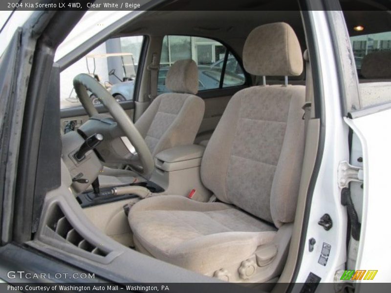 Clear White / Beige 2004 Kia Sorento LX 4WD