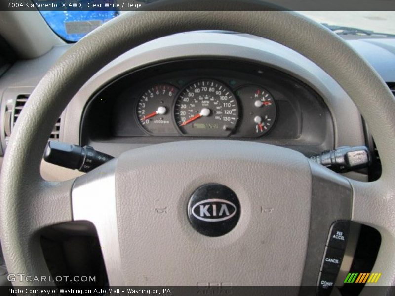 Clear White / Beige 2004 Kia Sorento LX 4WD