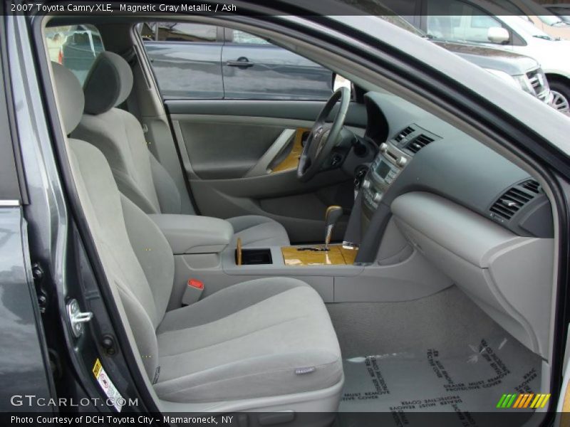 Magnetic Gray Metallic / Ash 2007 Toyota Camry XLE
