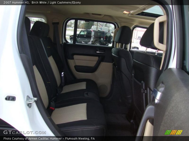 Birch White / Light Cashmere/Ebony 2007 Hummer H3