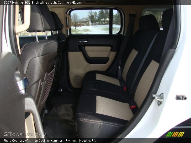 Birch White / Light Cashmere/Ebony 2007 Hummer H3