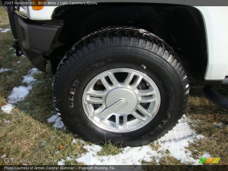 Birch White / Light Cashmere/Ebony 2007 Hummer H3