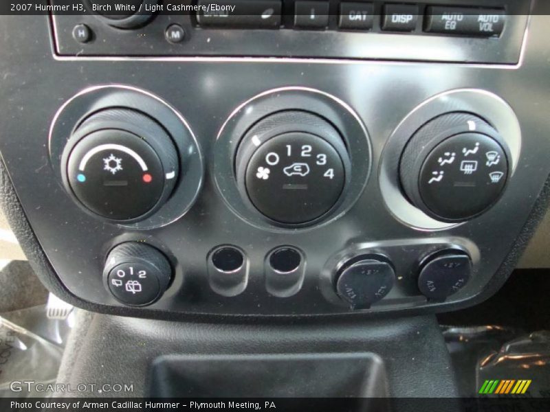 Birch White / Light Cashmere/Ebony 2007 Hummer H3