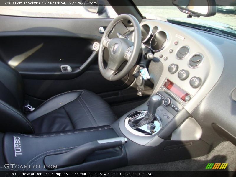 Dashboard of 2008 Solstice GXP Roadster