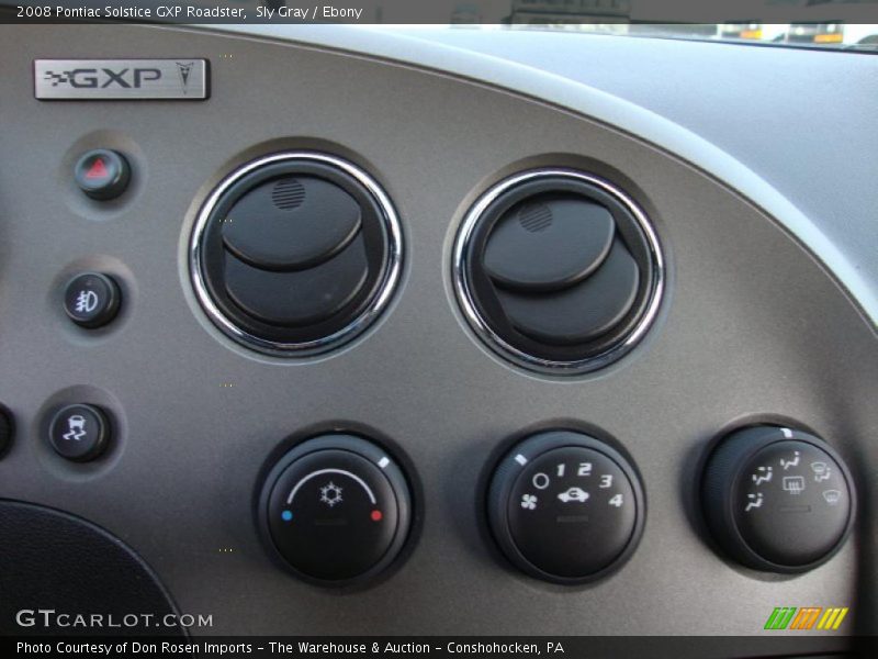 Controls of 2008 Solstice GXP Roadster